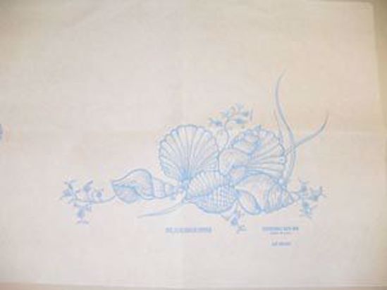 Picture of TIDI DISPOSABLE BATH MAT Bath Mat, White Paper, Printed Blue "Shell", 14½" X 20", 500/Cs