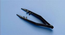 Picture of BUSSE POSI-GRIP™ FORCEPS Deluxe Plastic Posi-Grip™ Forceps, 4", Sterile, 100/Cs